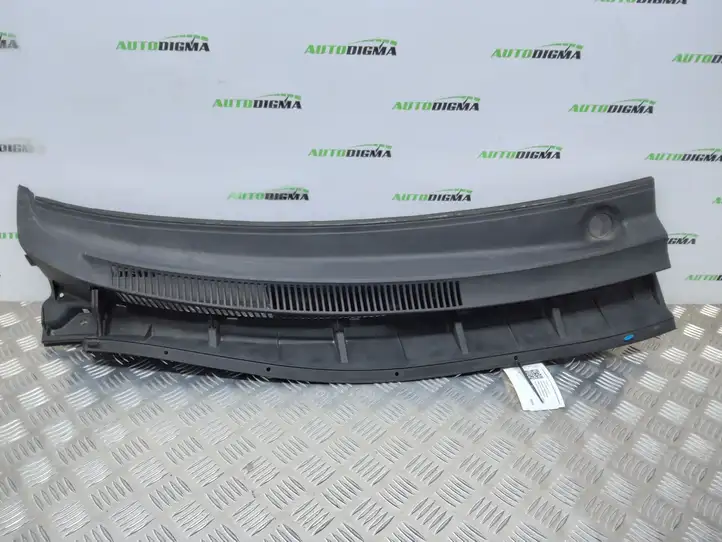 Toyota Auris 150 (2006 - 2012) 5578102190 Жабо стеклоочистителей — фото 1