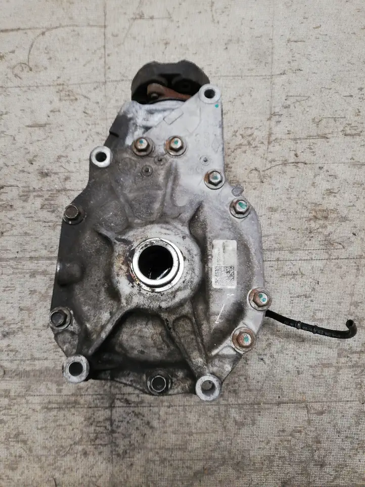 BMW X5 E70 (2006 - 2013)  2010825 Передний редуктор