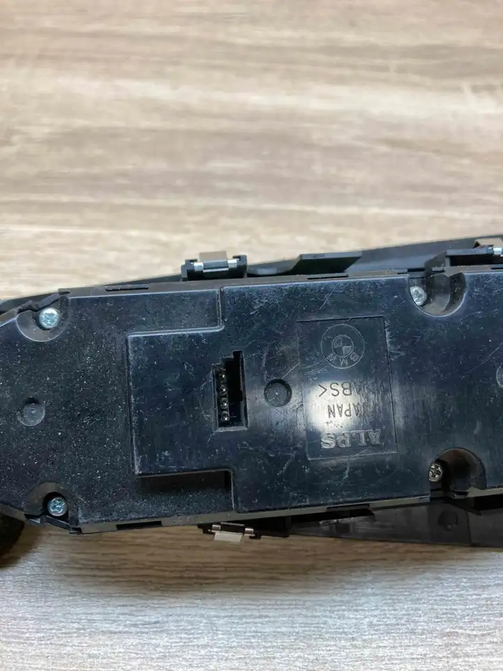BMW 6 E63 E64 (2002 - 2010) 6939132 Кнопка стеклоподъемников — фото 4