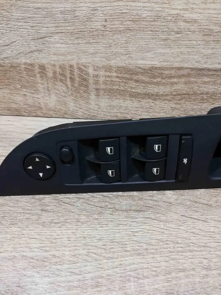 BMW 5 E60 E61 (2004 - 2010) 9122110 Кнопка стеклоподъемников — фото 2