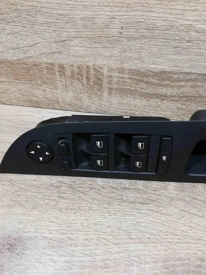 BMW 5 E60 E61 (2004 - 2010) 9122111 Кнопка стеклоподъемников — фото 2