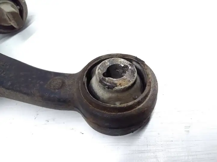 Volvo XC90 (2002 - 2006)  8646613 Вилы