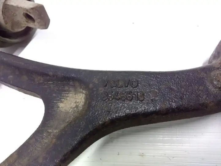 Volvo XC90 (2002 - 2006)  8646613 Вилы