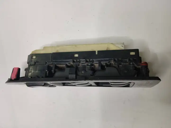 Toyota Land Cruiser (J120) (2002 - 2009) 8404060010 Блок кнопок стеклоподъемников — фото 4