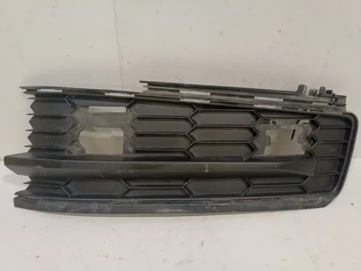 Skoda Kodiaq (2017 - ) 565807368 Нижняя решетка переднего бампера — фото 1