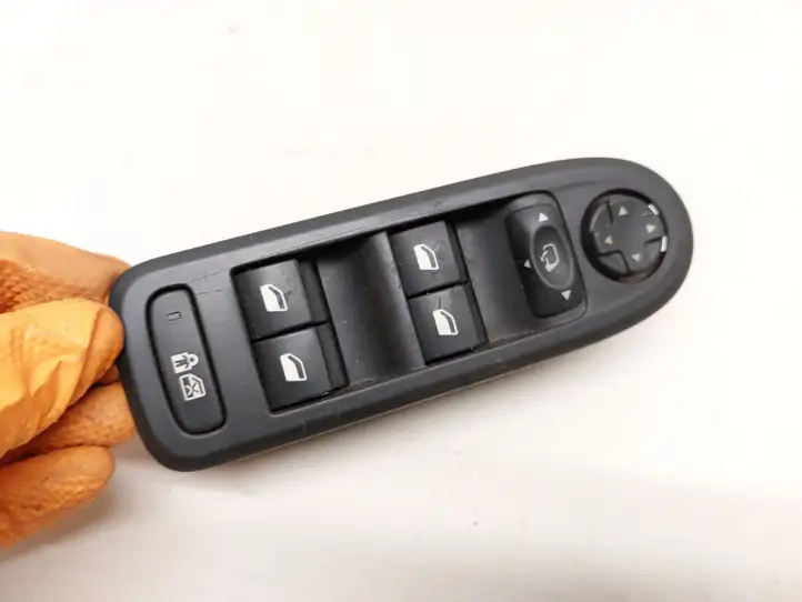 Citroen C5 (2008 - 2017) 96660258 Кнопка стеклоподъемников — фото 2