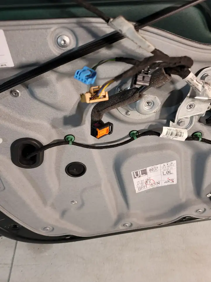 Volkswagen Touran II (2010 - 2016) Дверь — фото 11