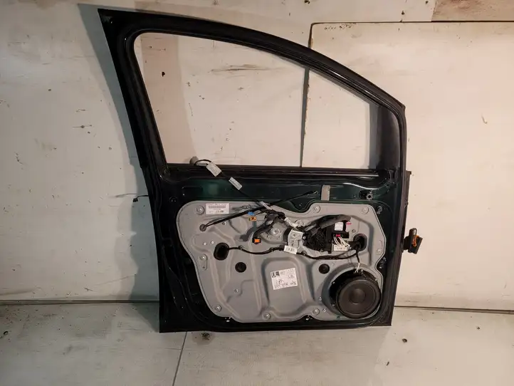 Volkswagen Touran II (2010 - 2016) Дверь — фото 25