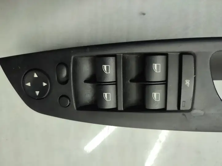 BMW X5 E70 (2006 - 2013) 9218044 Блок кнопок стеклоподъемников — фото 3