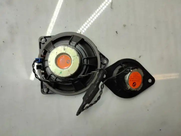 BMW 3 F30 F35 F31 (2012 - 2018) 9226358 Твитер задних дверей — фото 3
