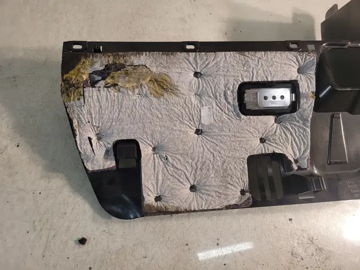 BMW 5 E60 E61 (2004 - 2010) 7156230 Нижняя отделка панели приборов — фото 7