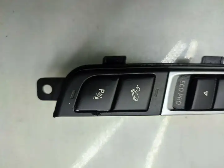 BMW X3 F25 (2010 - 2017) 9240289 Кнопка парктроника — фото 2