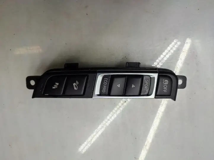 BMW X3 F25 (2010 - 2017) 9240289 Кнопка парктроника — фото 5