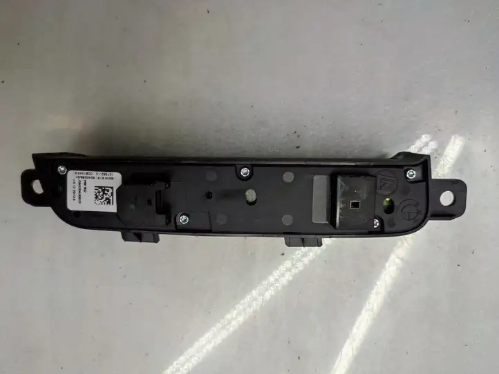 BMW X3 F25 (2010 - 2017) 9240289 Кнопка парктроника — фото 6