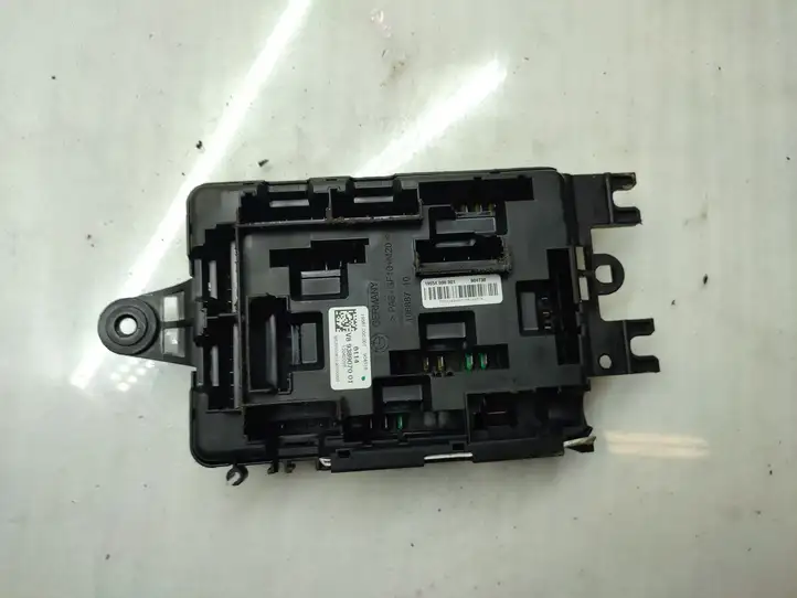 BMW 3 F30 F35 F31 (2012 - 2018) 9389070 Блок предохранителей — фото 3