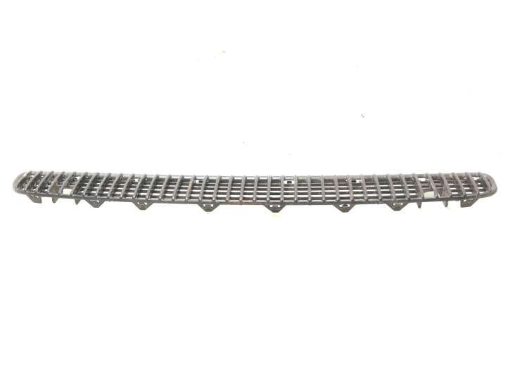 BMW 3 E46 (1998 - 2005)  8208484  Решётка 