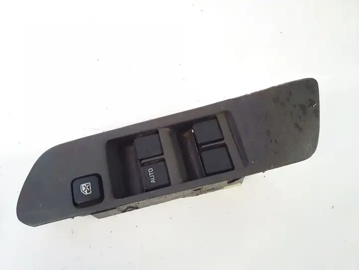 Nissan Primera (2000 - 2001) Блок кнопок стеклоподъемников — фото 1