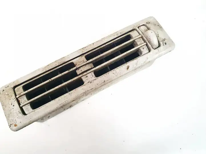 Volkswagen Sharan (2000 - 2003) 703820963 Центральный воздушный дефлектор — фото 1