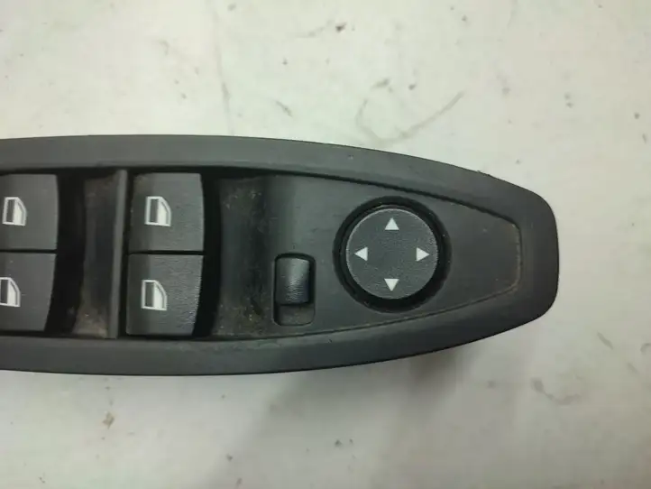 BMW 1 F20 F21 (2011 - 2019) 9208110 Блок кнопок стеклоподъемников — фото 4