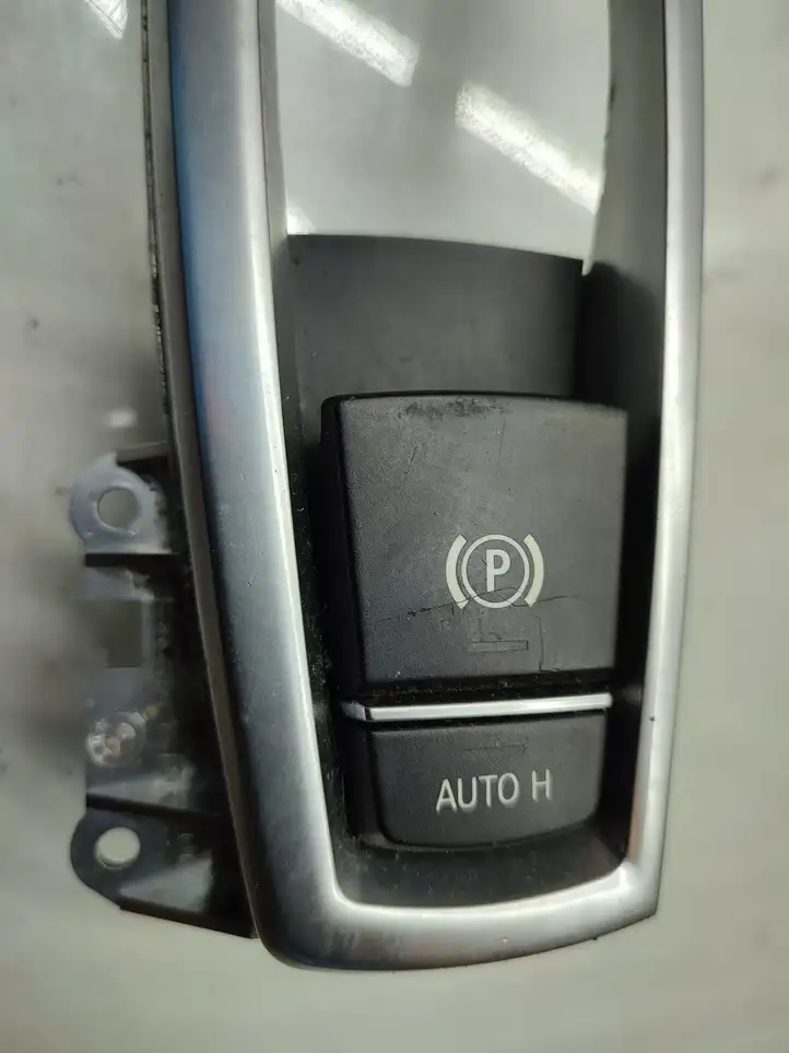 BMW 7 F01 (2008 - 2016) 9159997 Кнопка ручного тормоза — фото 4