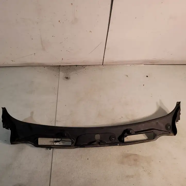 BMW 3 E90 E91 (2005 - 2012) 7180743 Жабо стеклоочистителей — фото 1