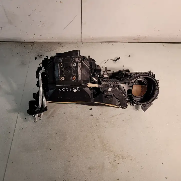 BMW 3 F30 F35 F31 (2012 - 2018) 9296822 Комплект системы вентиляции салона — фото 1