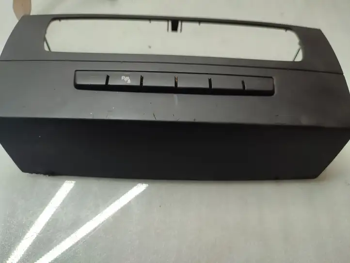 BMW 3 E90 E91 (2005 - 2012) 6962590 Кнопка парктроника — фото 2