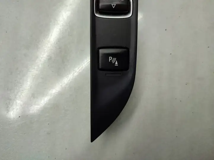 BMW 3 F30 F35 F31 (2012 - 2018) 9252921 Кнопка парктроника — фото 2