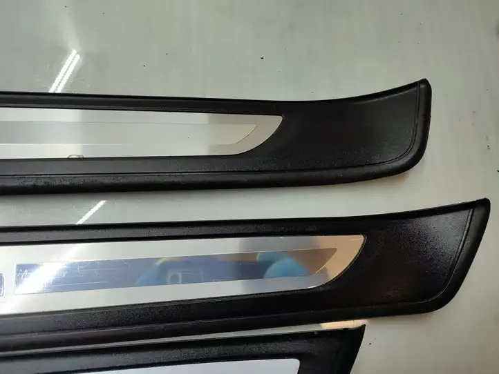 BMW 3 E90 E91 (2005 - 2012) 7255930 Внутренняя обшивка порога (комплект) — фото 6