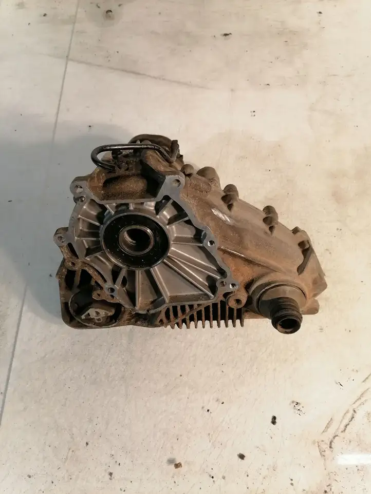 BMW X5 E70 (2006 - 2013) 0130008507 Раздаточная коробка — фото 1