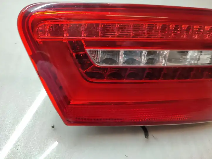 Audi A6 C7 (2011 - 2014) 4G9945094B Задний фонарь в крышке багажника — фото 5