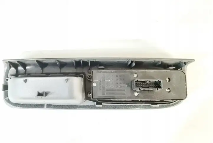 Volvo V50 (2004 - 2008) 30773427 Кнопка стеклоподъемников — фото 2