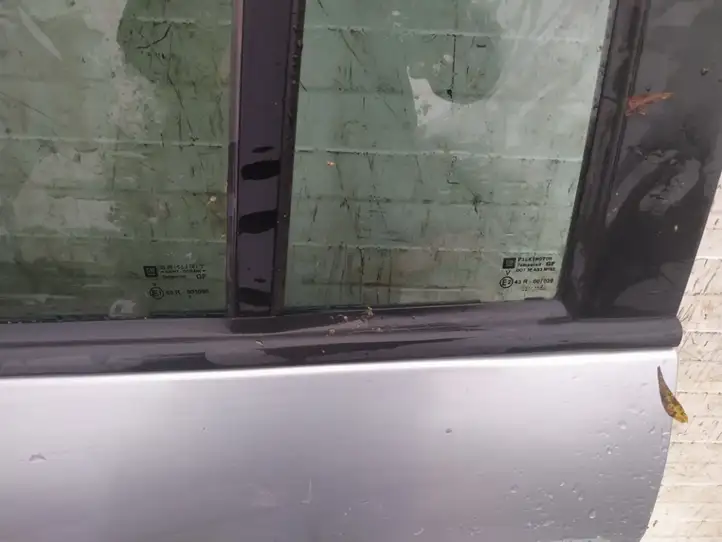 Opel Zafira A (1999 - 2003) Накладка стекла задней двери — фото 2