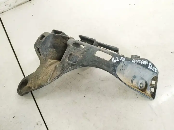Opel Astra H (2004 - 2009) 13143107 Кронштейн заднего бампера — фото 1