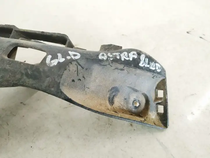 Opel Astra H (2004 - 2009) 13143107 Кронштейн заднего бампера — фото 3