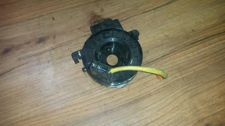 Toyota Yaris (2005 - 2009) Контактное кольцо SRS — фото 1