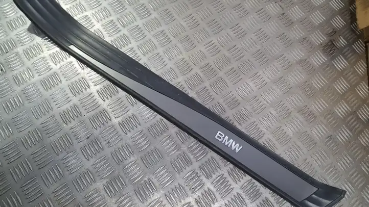 BMW 5 E60 E61 (2004 - 2010) 51477034304 Внутренняя отделка переднего порога — фото 1