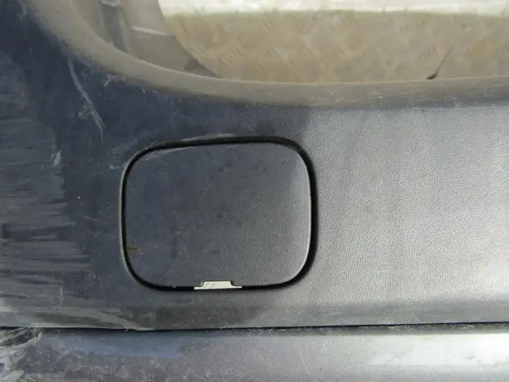 Renault Megane II (2002 - 2005) Заглушка буксировочной петли бампера — фото 1