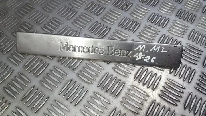 Mercedes-Benz ML W163 (1997 - 2005) A1636861520 Внутренняя отделка заднего порога — фото 1