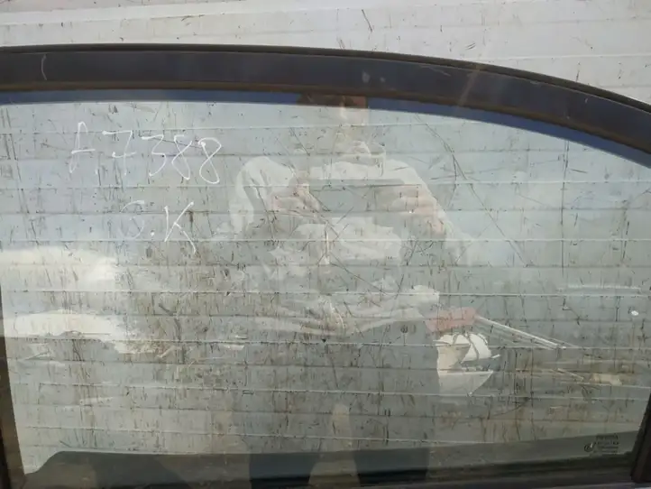 Toyota Avensis T250 (2003 - 2006) Стекло задней двери — фото 2