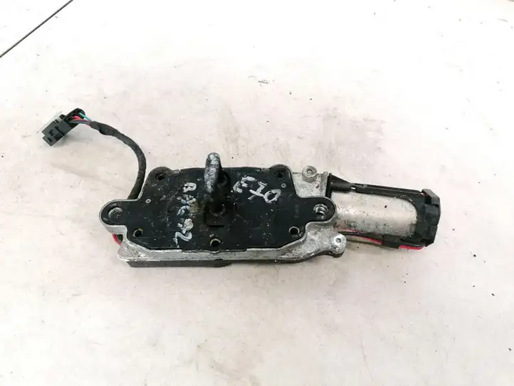 BMW X5 E70 (2006 - 2013) 977706102 Замок крышки багажника — фото 1