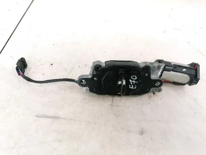 BMW X5 E70 (2006 - 2013) 977706102 Замок крышки багажника — фото 1