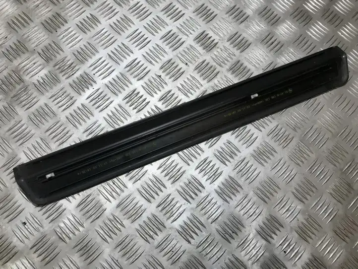 BMW 3 E46 (1998 - 2005) 51478196130 Внутренняя отделка переднего порога — фото 2