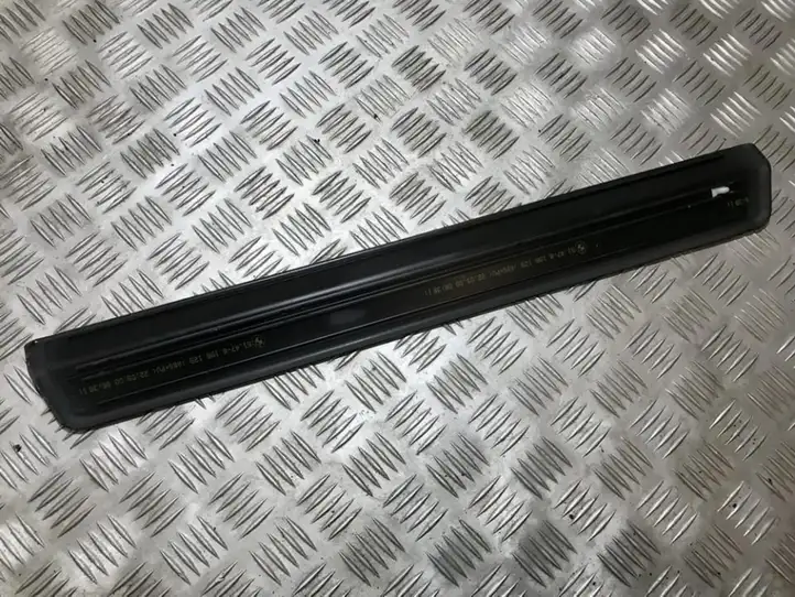 BMW 3 E46 (1998 - 2005) 51478196129 Внутренняя отделка переднего порога — фото 2