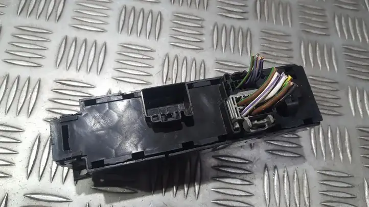 Ford Focus (2011 - 2015) DT1T14A132GA Кнопка стеклоподъемников — фото 2