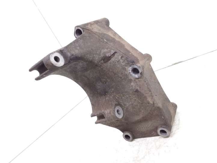 Ford Connect (2002 - 2007)  2T1Q10239CD Кронштейн крепления двигателя