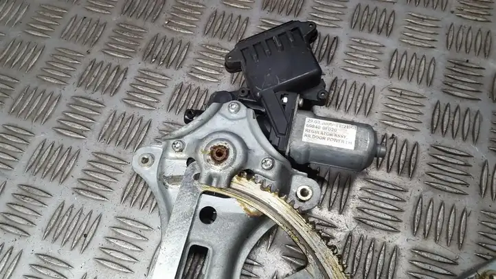 Toyota Corolla Verso AR10 (2004 - 2009) 698400F020 Стеклоподъемник задней двери — фото 1