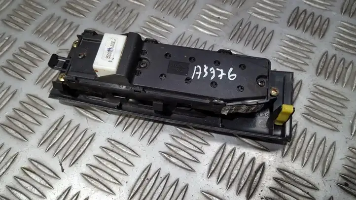 Toyota Corolla Verso AR10 (2004 - 2009) 54355668D Блок кнопок стеклоподъемников — фото 2