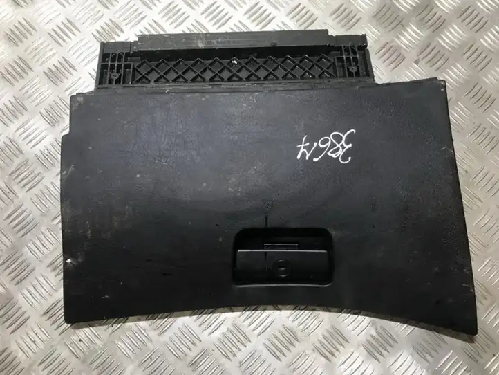 BMW 3 E46 (1998 - 2005) Вещевой ящик — фото 1
