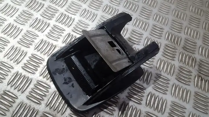Honda Stream (2000 - 2003) Передняя пепельница — фото 1